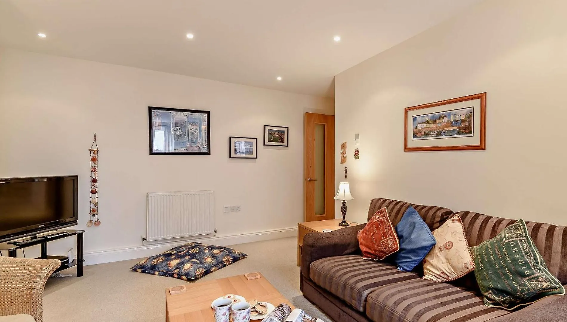 3 Bed In Fb053 Apartman Tenby