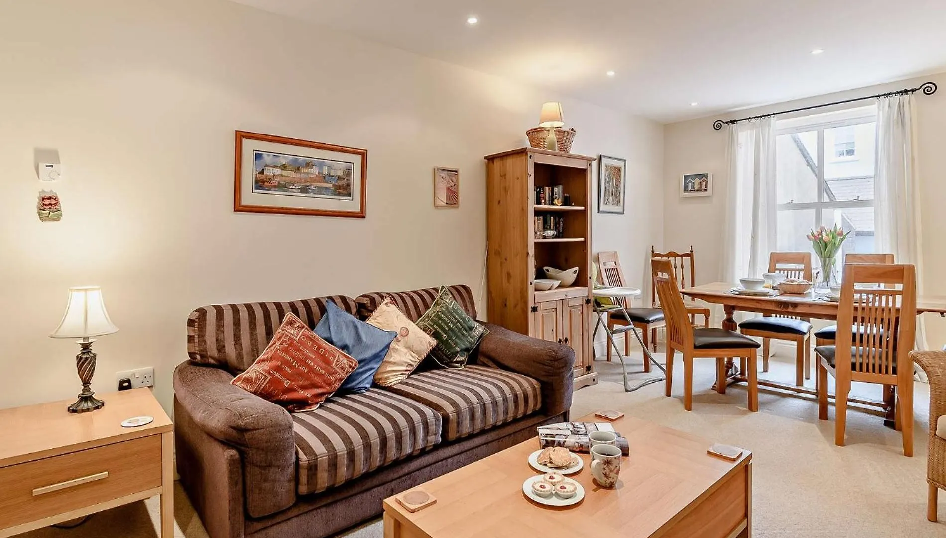 3 Bed In Fb053 * Tenby