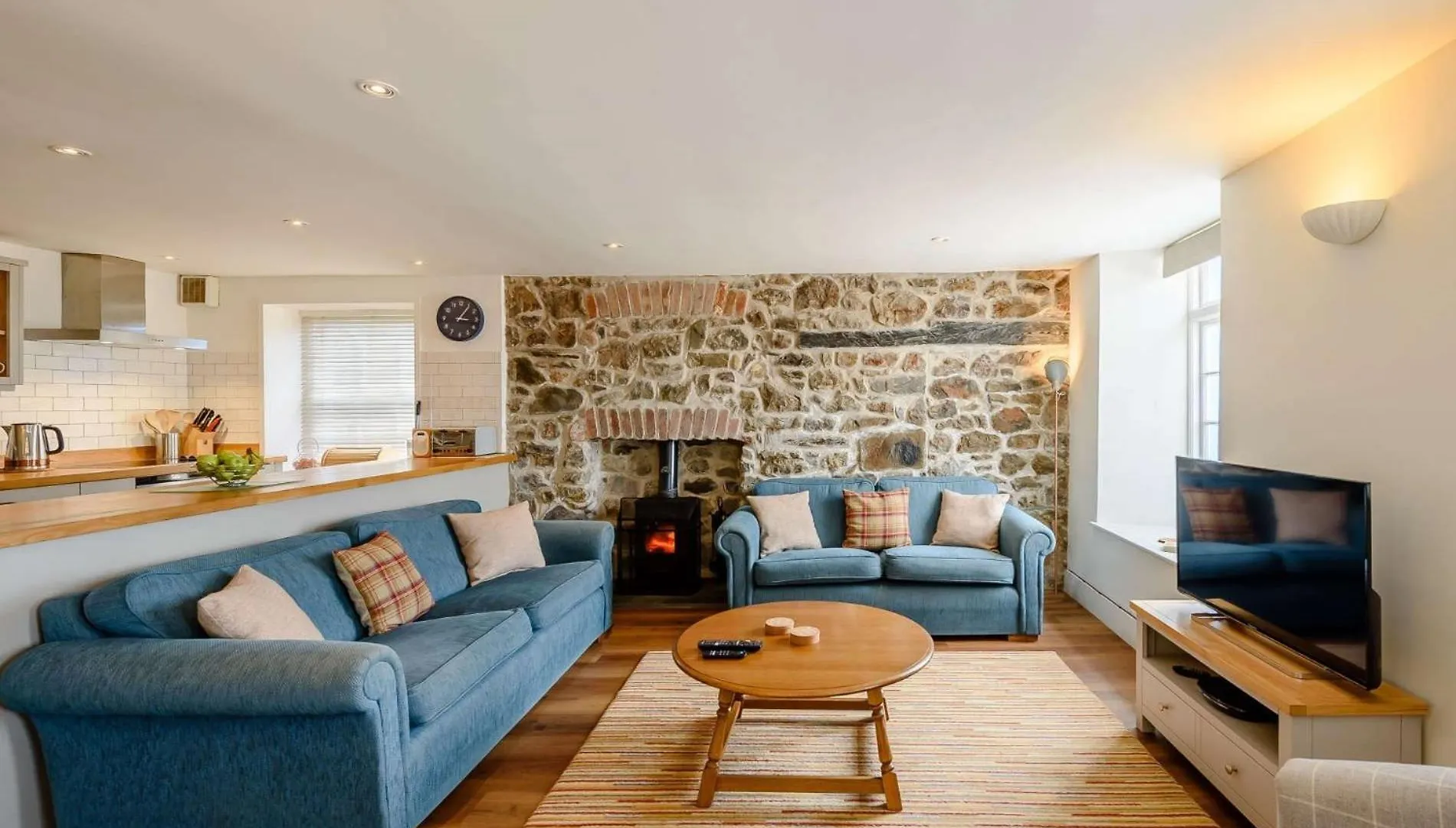 3 Bed In Fb095