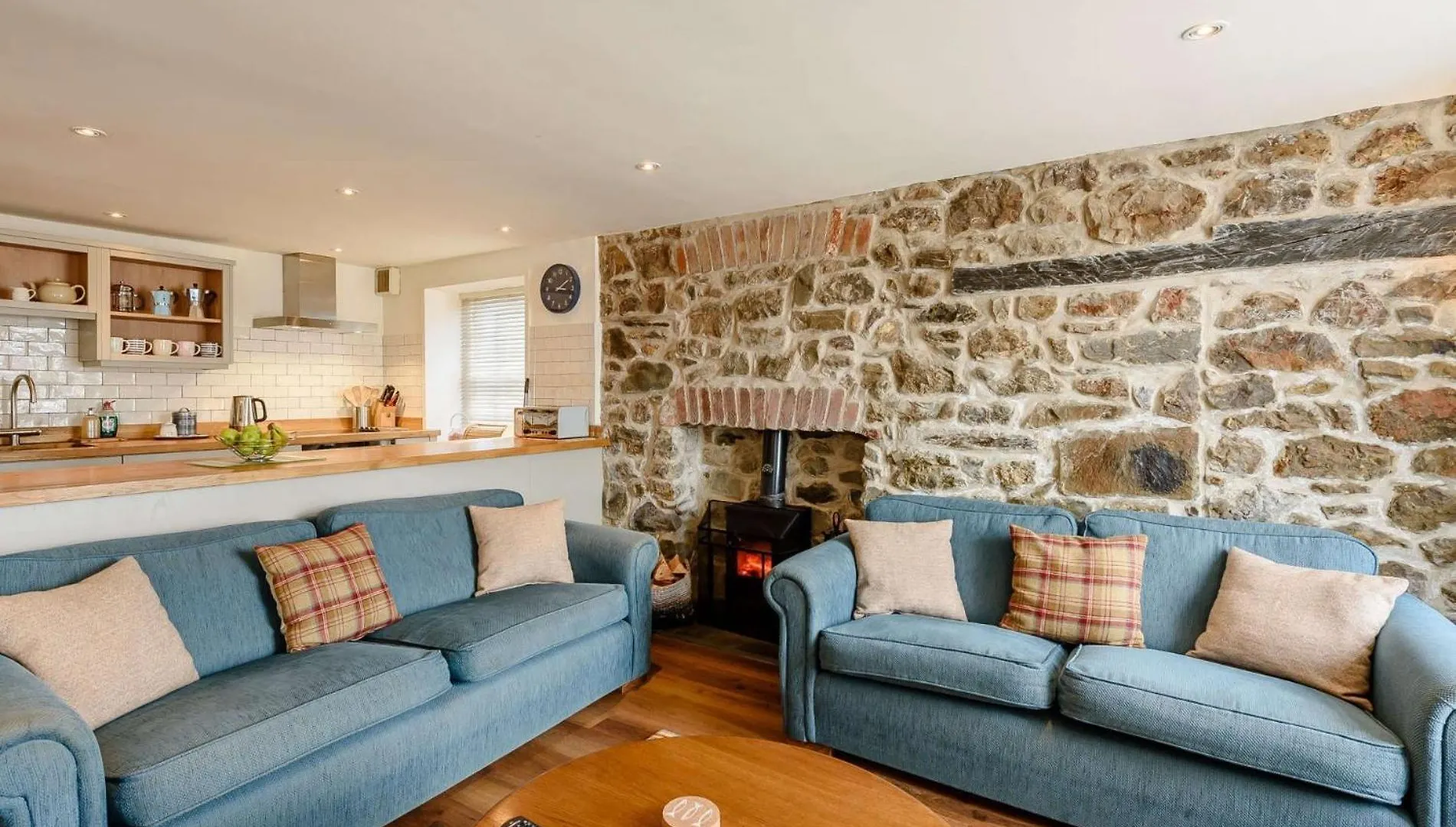 3 Bed In Fb095