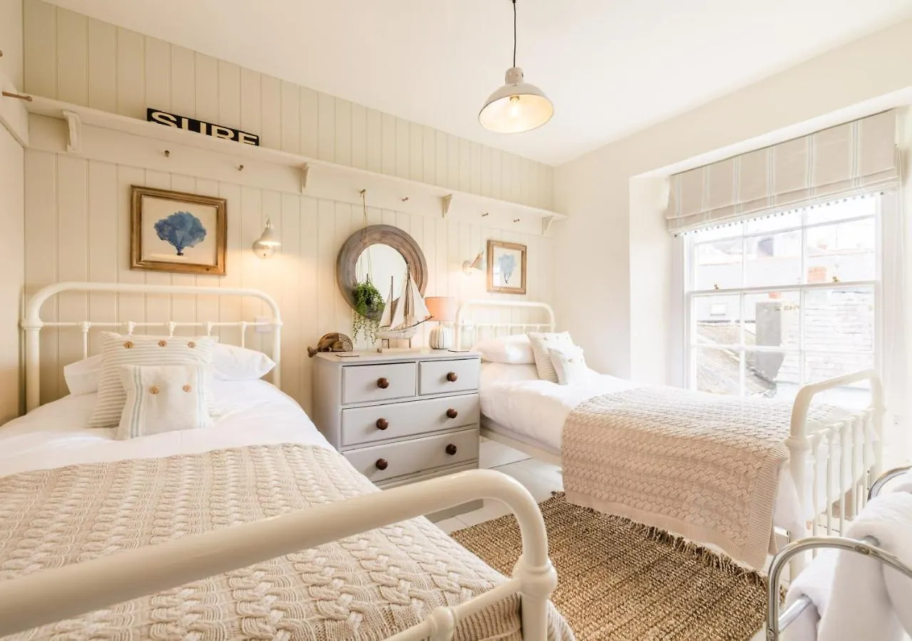 Holiday home Chart House Tenby