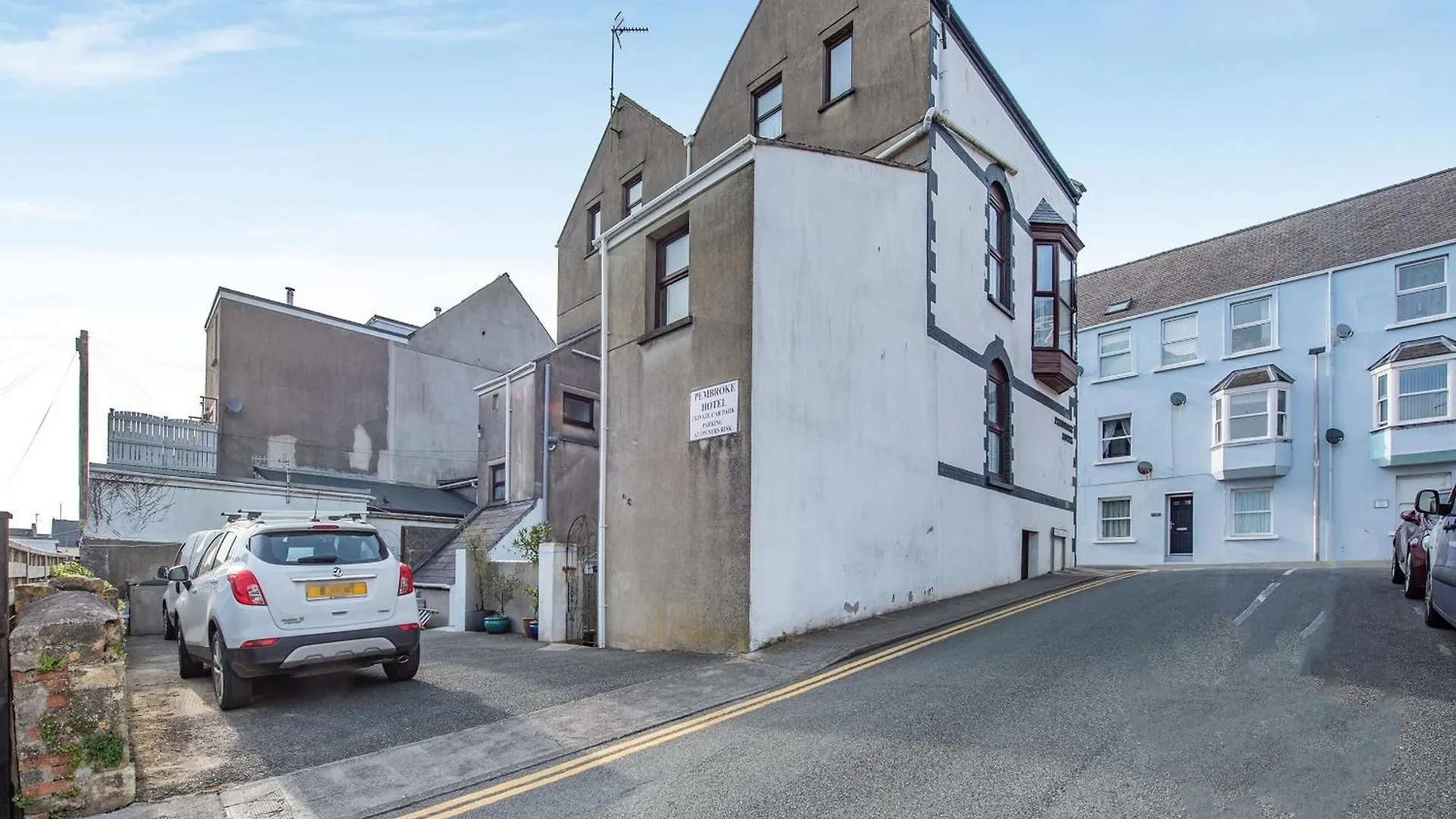 Pembroke House * Tenby