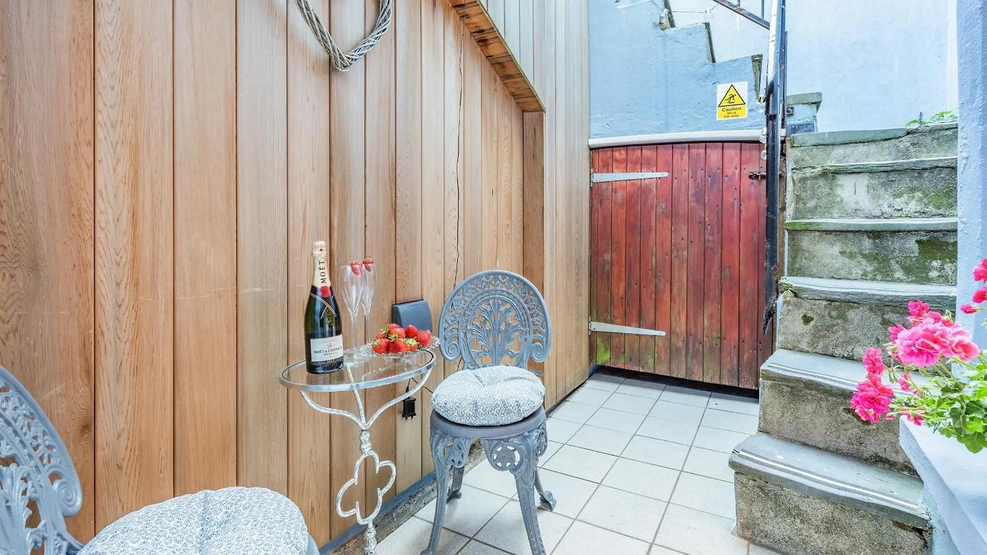 Ocean Waves Holiday home Tenby