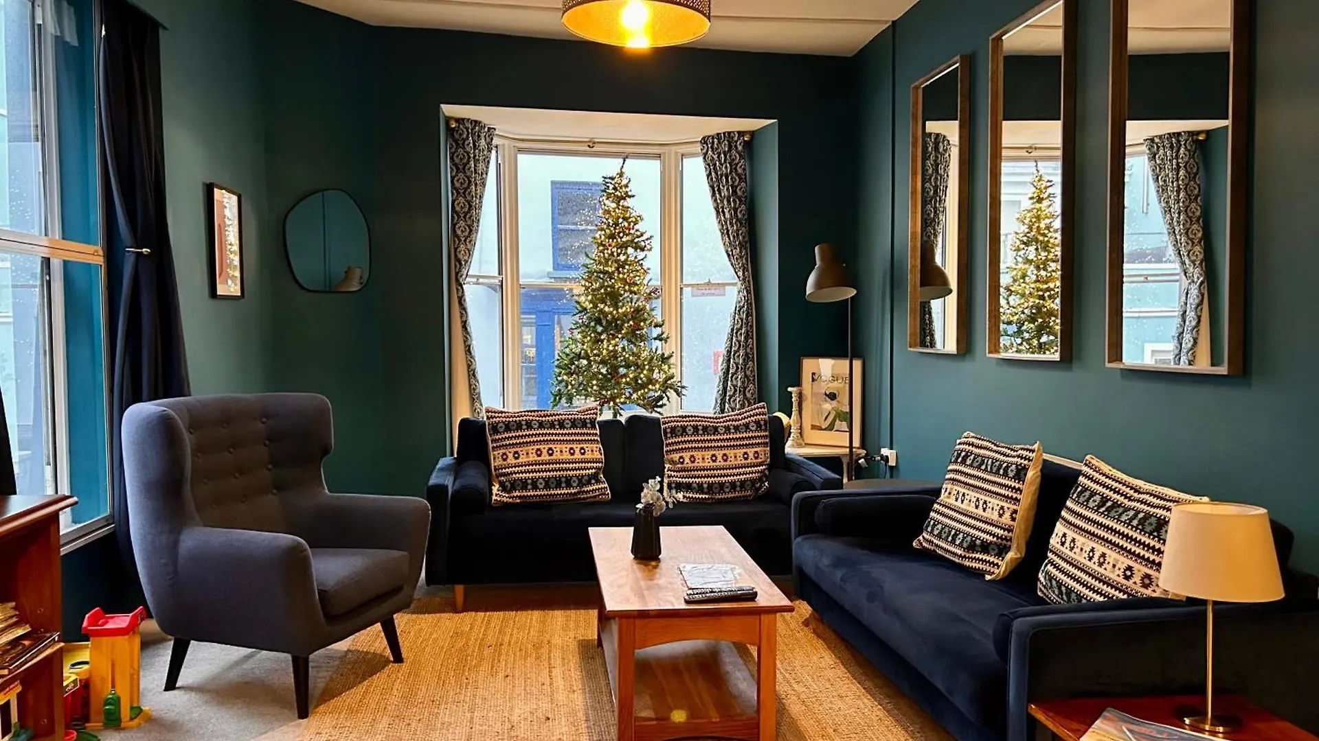 Apartment Private Pad - View Of High Street