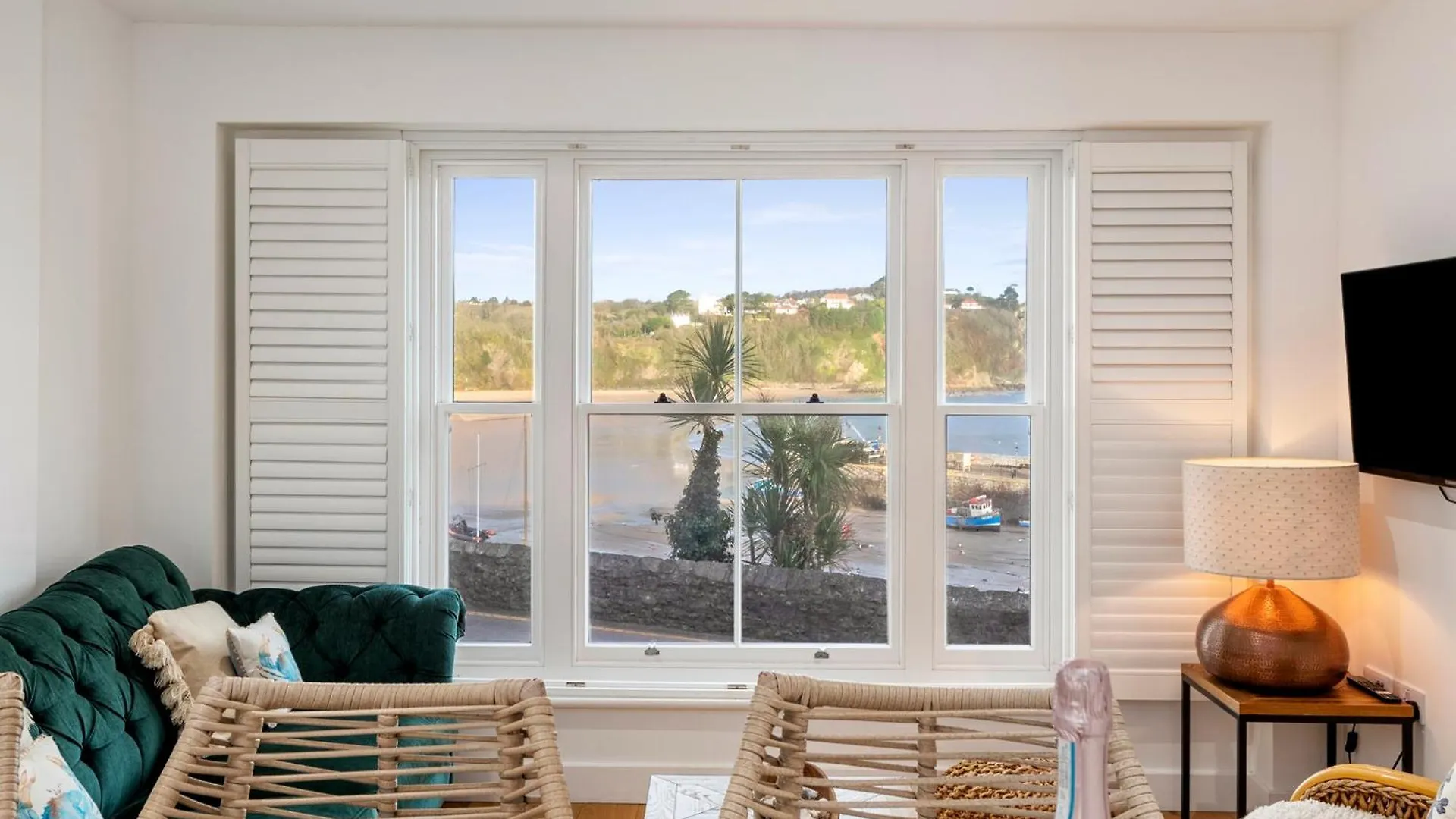 Midnight - Spectacular Sea And Harbour Views *
