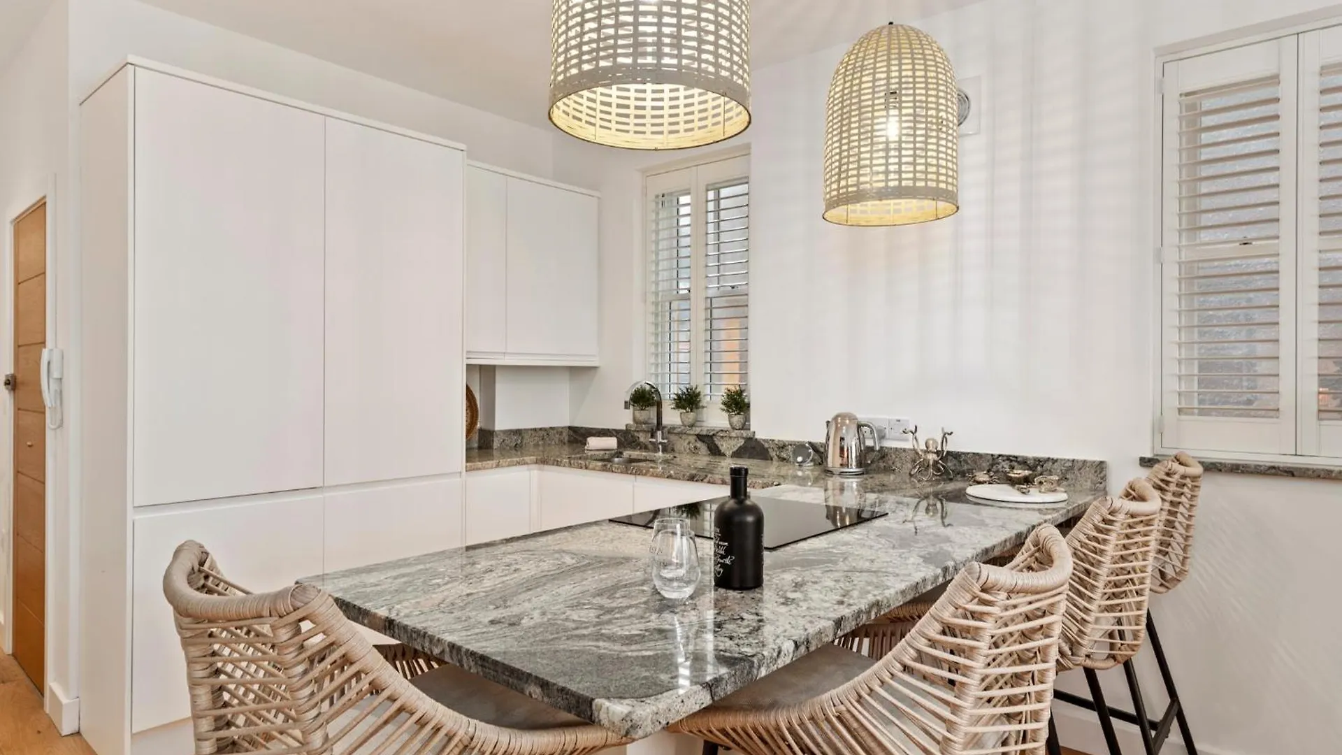 Ultra Marine - Large Roof Terrace Sea Views