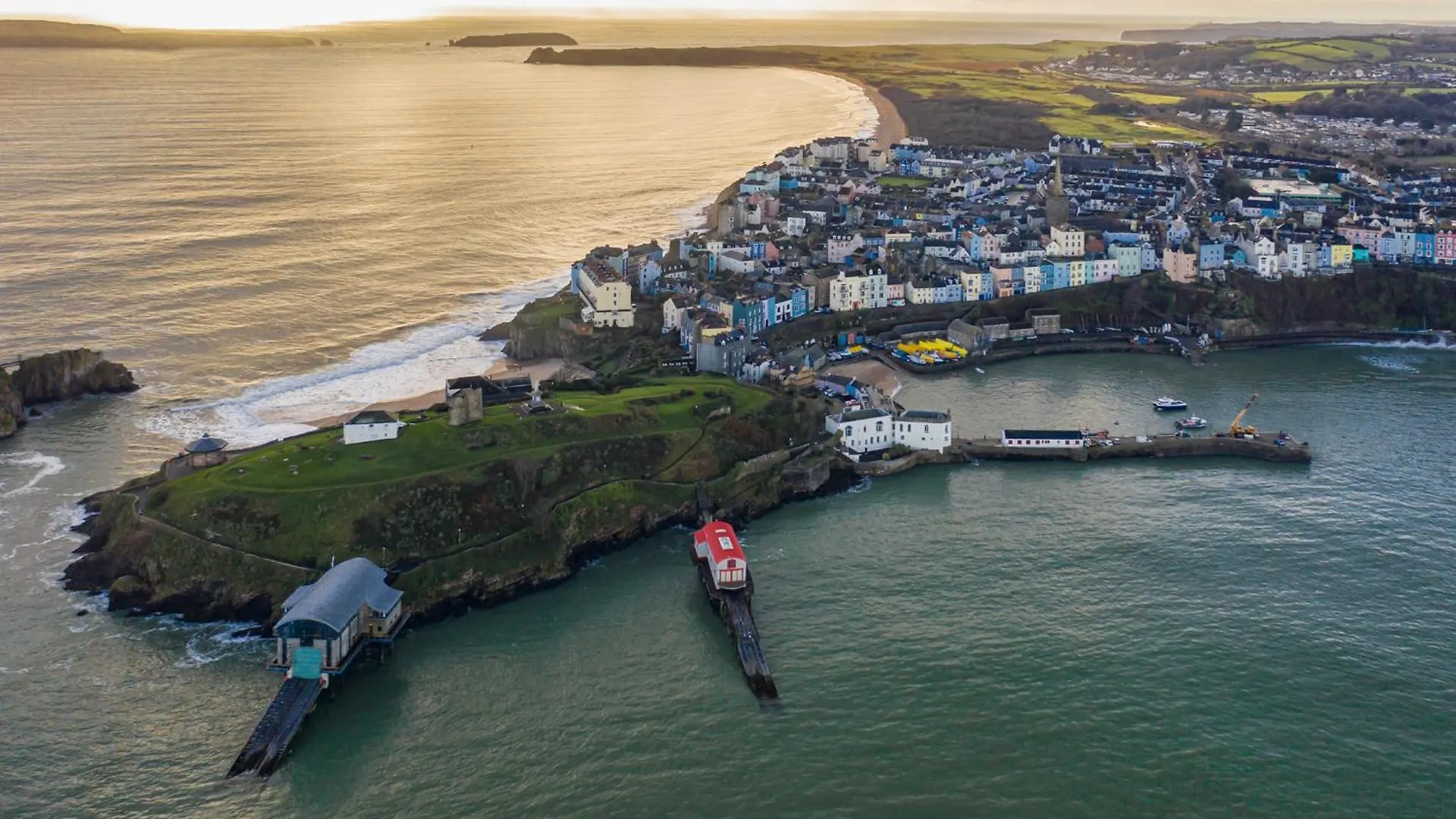 Ultra Marine - Large Roof Terrace Sea Views Apartment Tenby