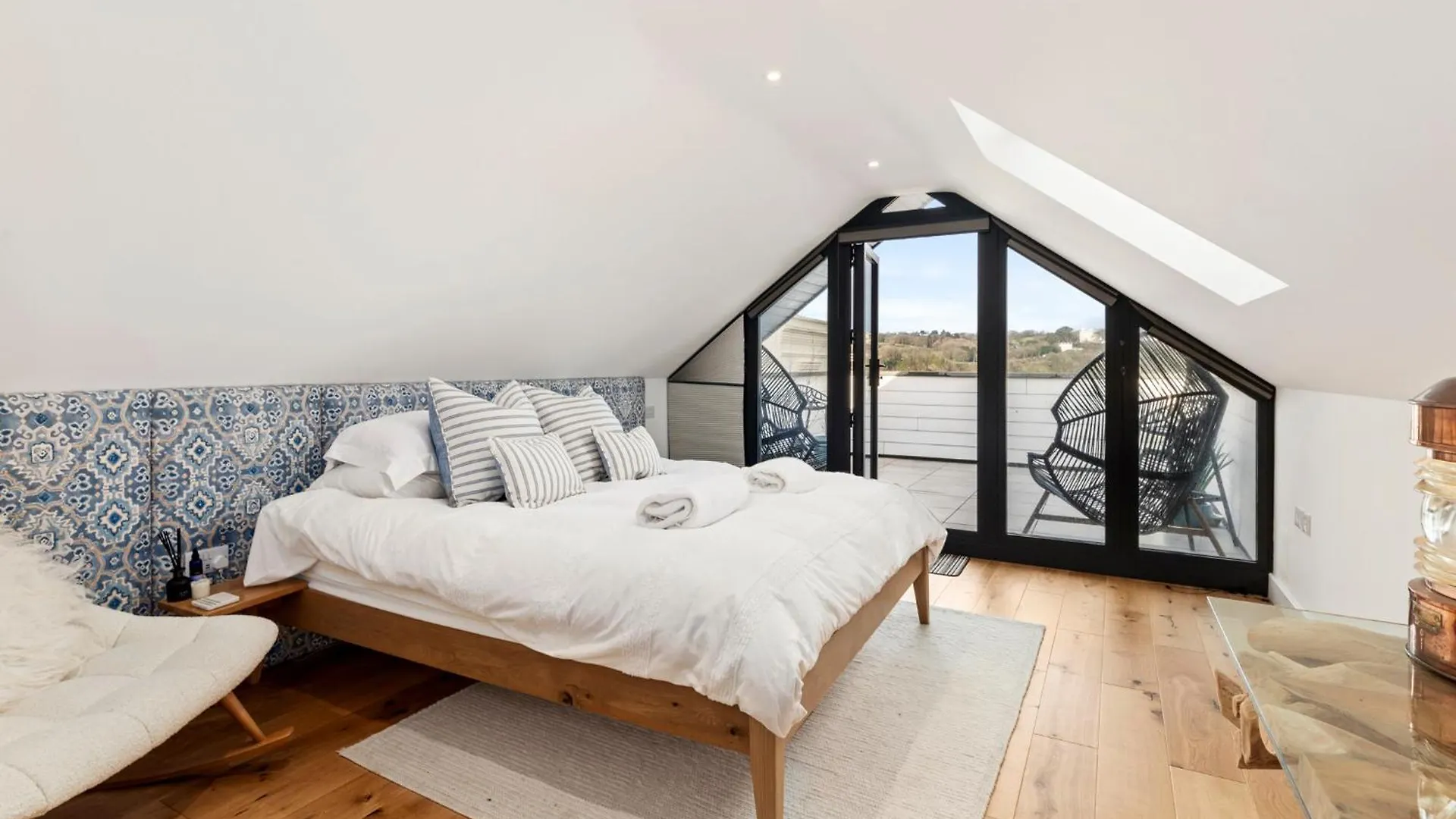 Ultra Marine - Large Roof Terrace Sea Views *