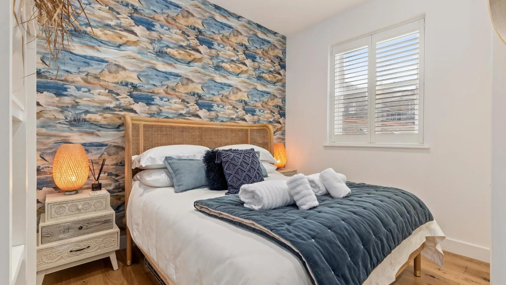 Apartment Ultra Marine - Large Roof Terrace Sea Views Tenby