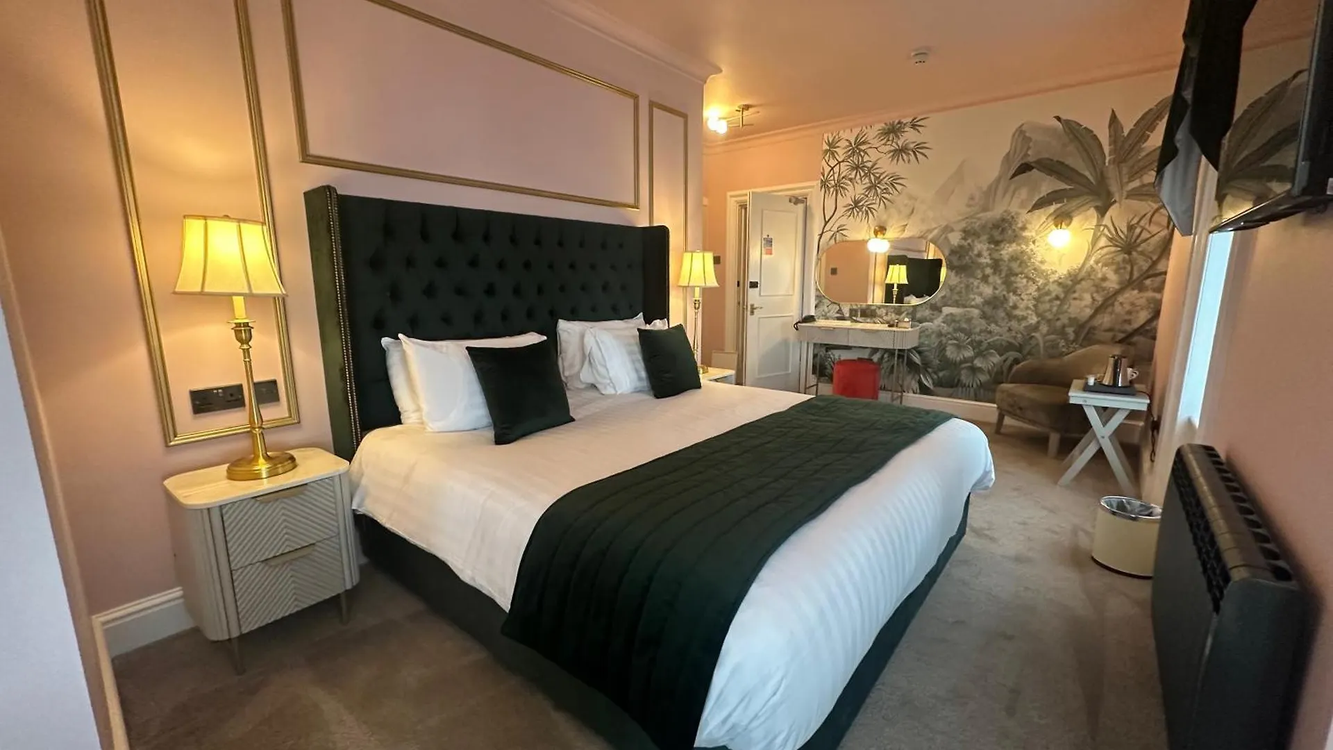 The Park Hotel 3*
