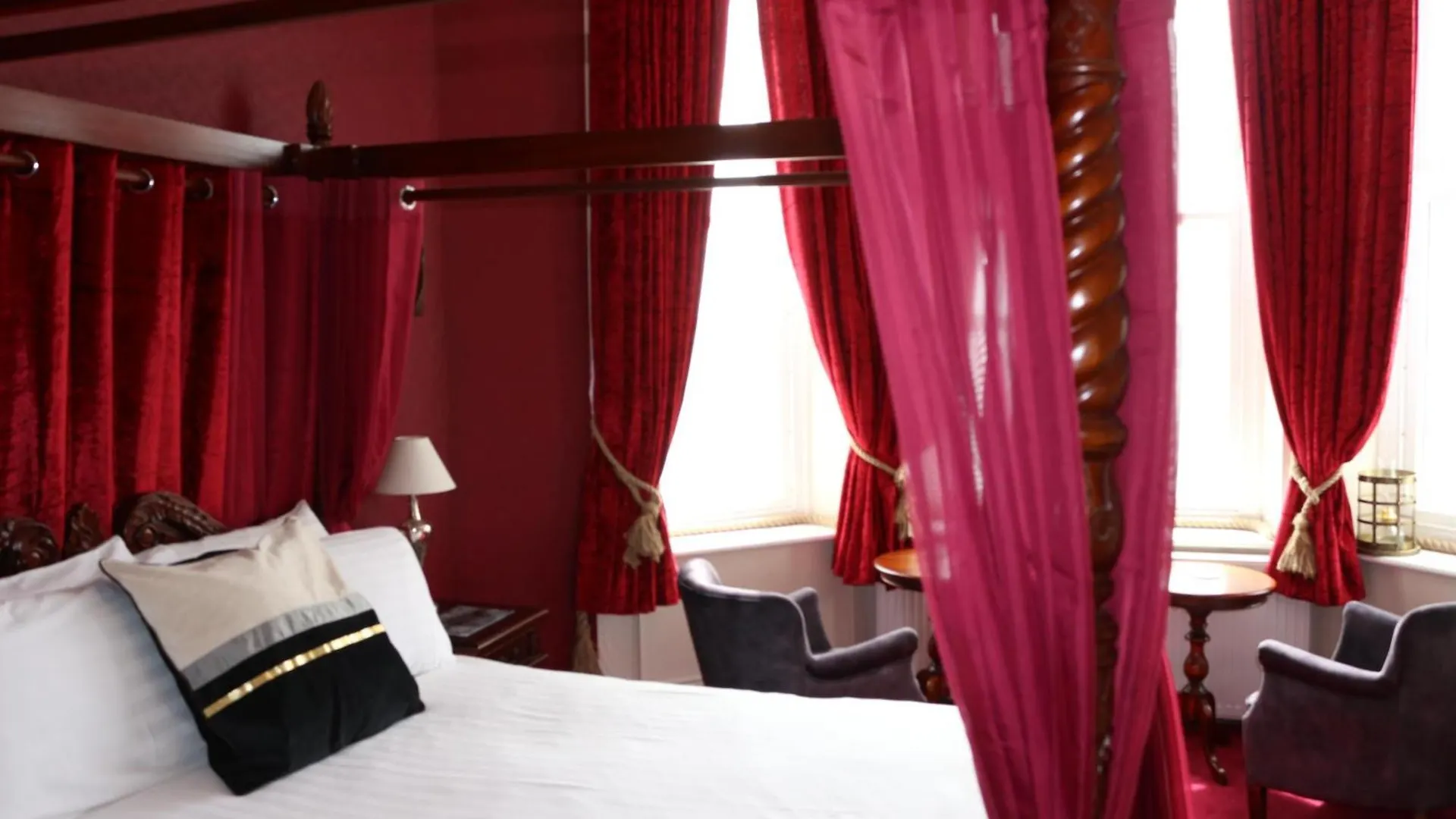 The Belgrave Hotel