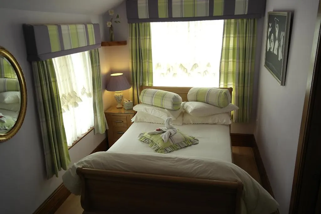 Little Red Rooster Rest Guest house 4*