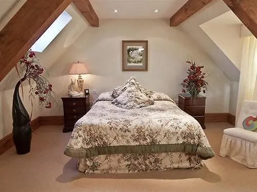 Guest house Little Red Rooster Rest Tenby