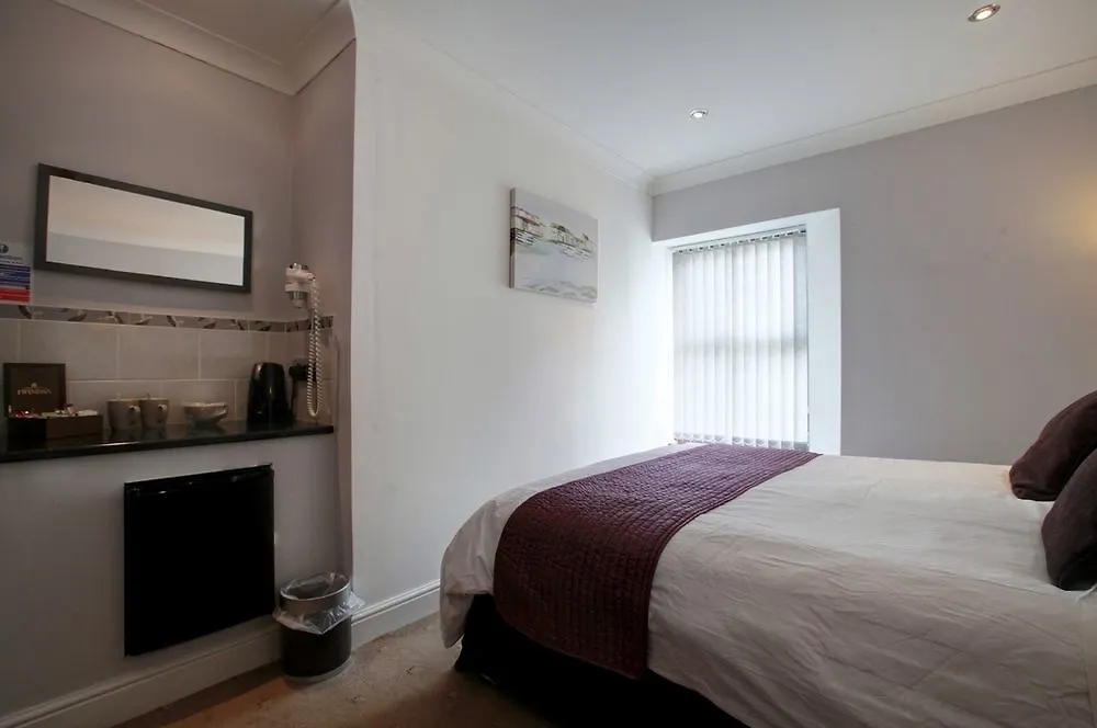 Farnham 4* Тенби