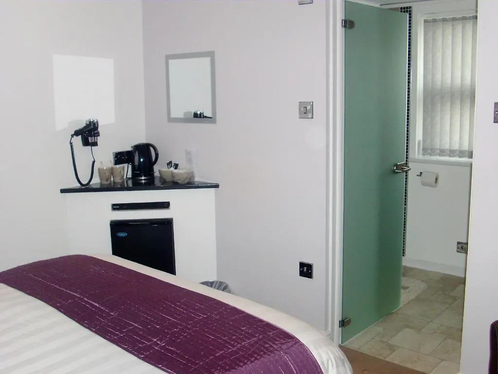 Farnham 4* Тенби