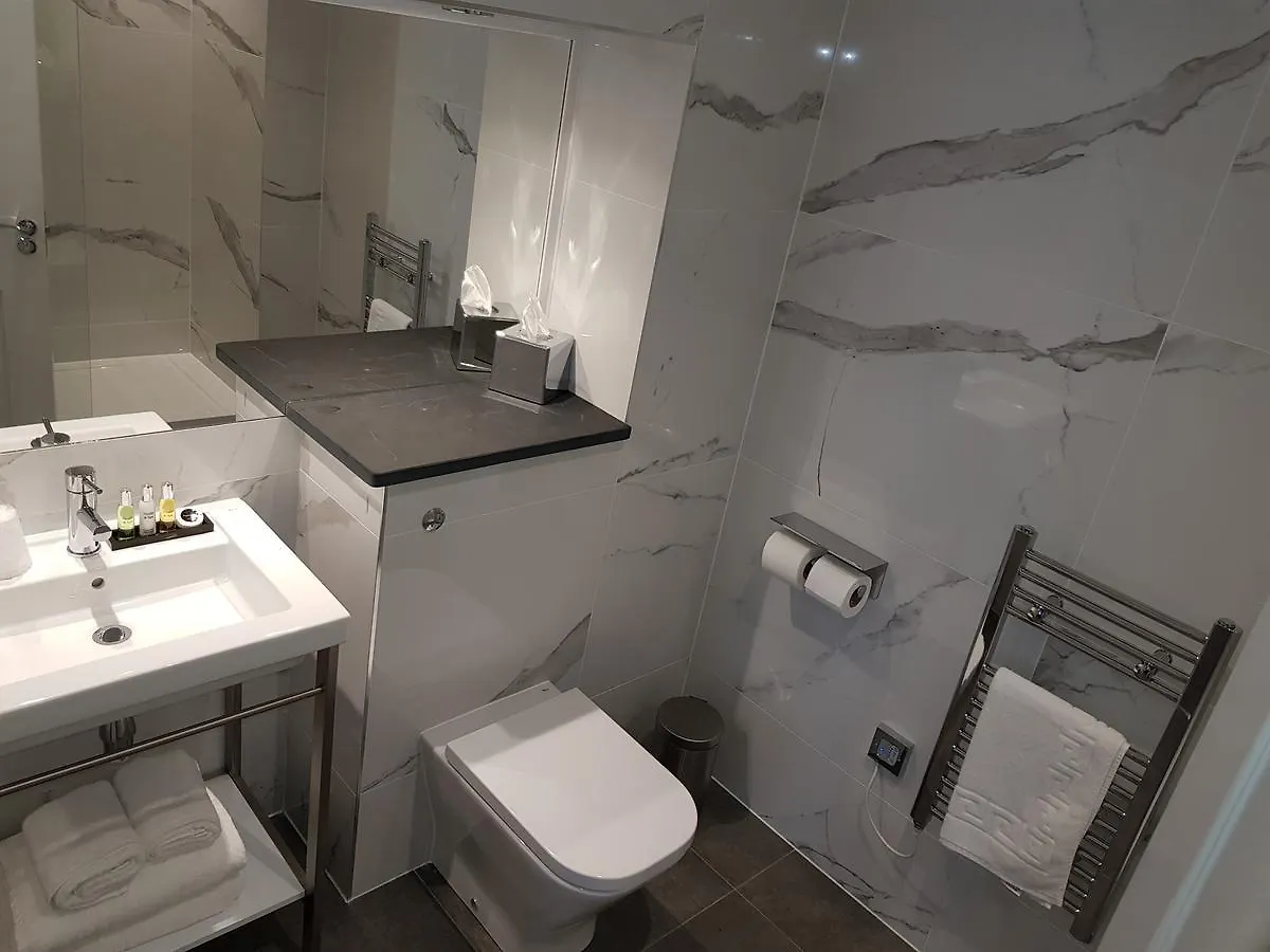 Heywood 4*