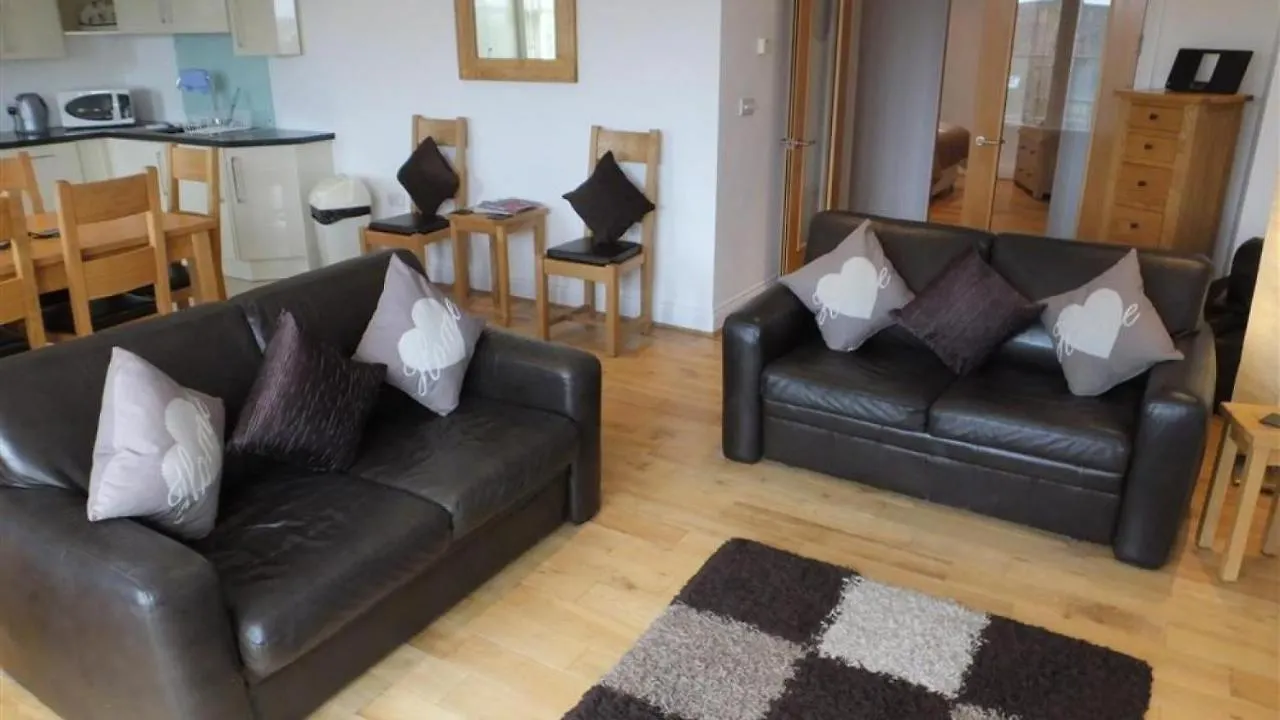 Cobourg House 6 Apartment Tenby