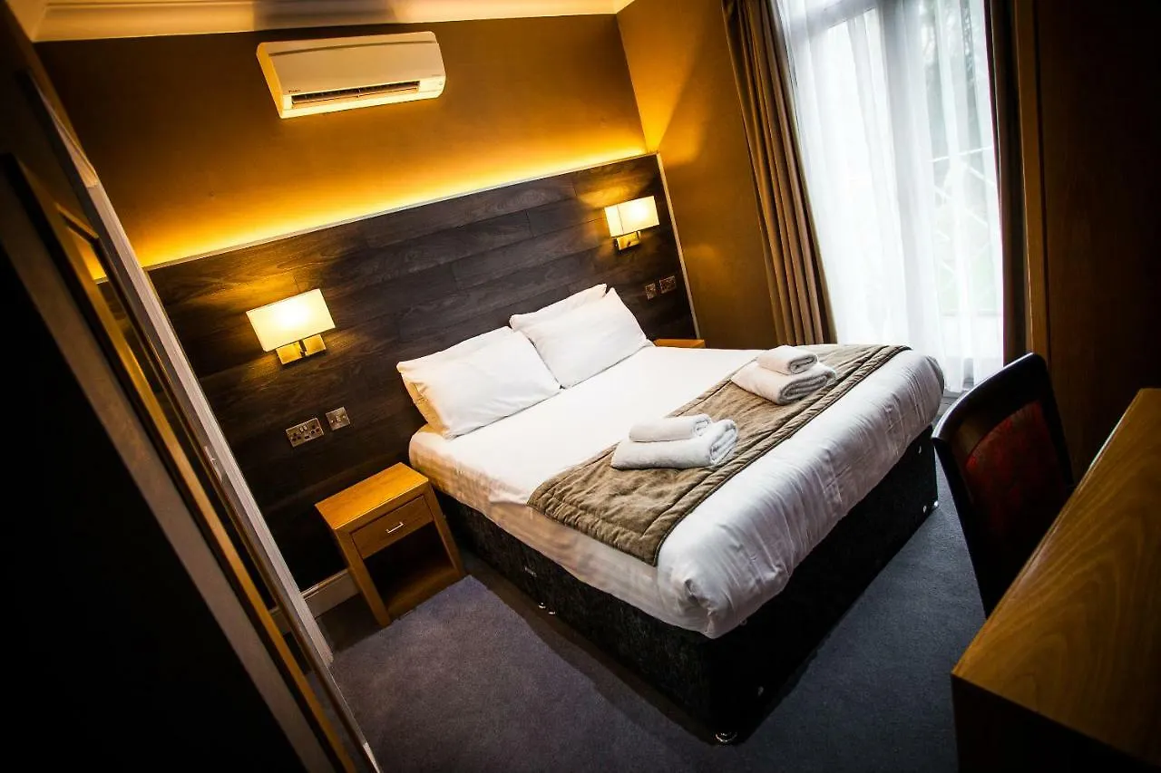 Heywood 4*