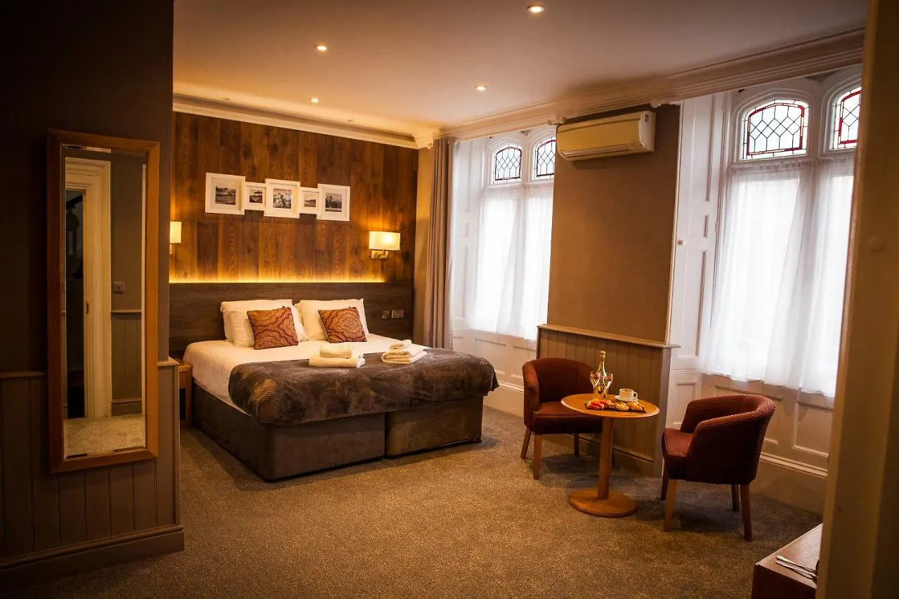 Heywood 4* Тенби