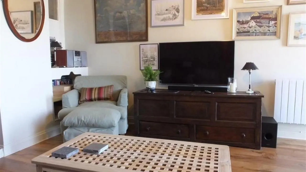Sparta Holiday home Tenby