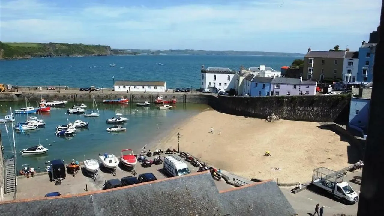 Sparta Holiday home Tenby