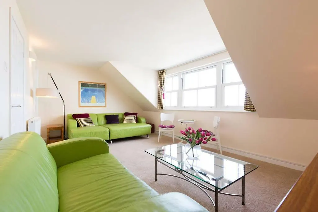 Spetchley House Tenby