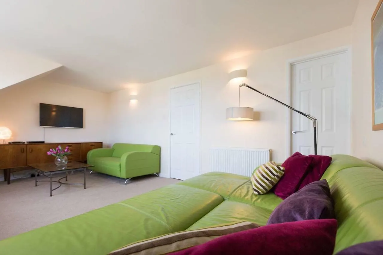 Spetchley House Tenby