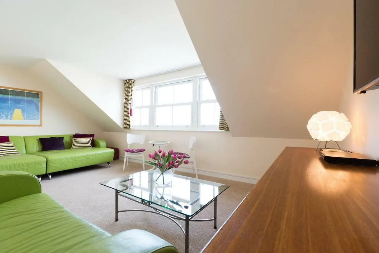 Spetchley House * Tenby