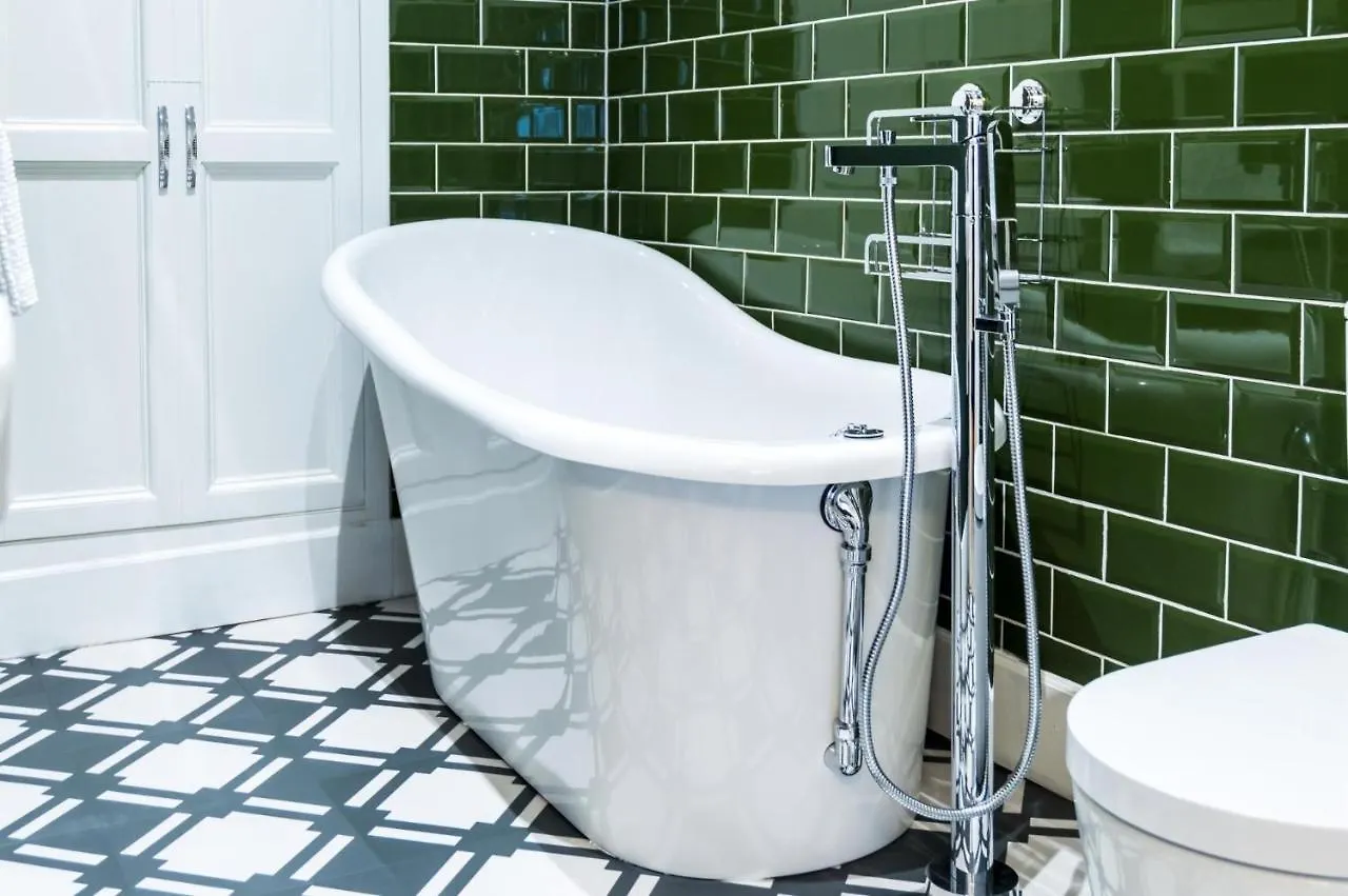 Fisherman's Catch - Two Bedroom Luxury - Apartment Tenby
